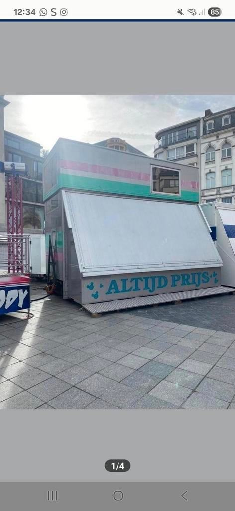 Kermisattractie met woonst te koop