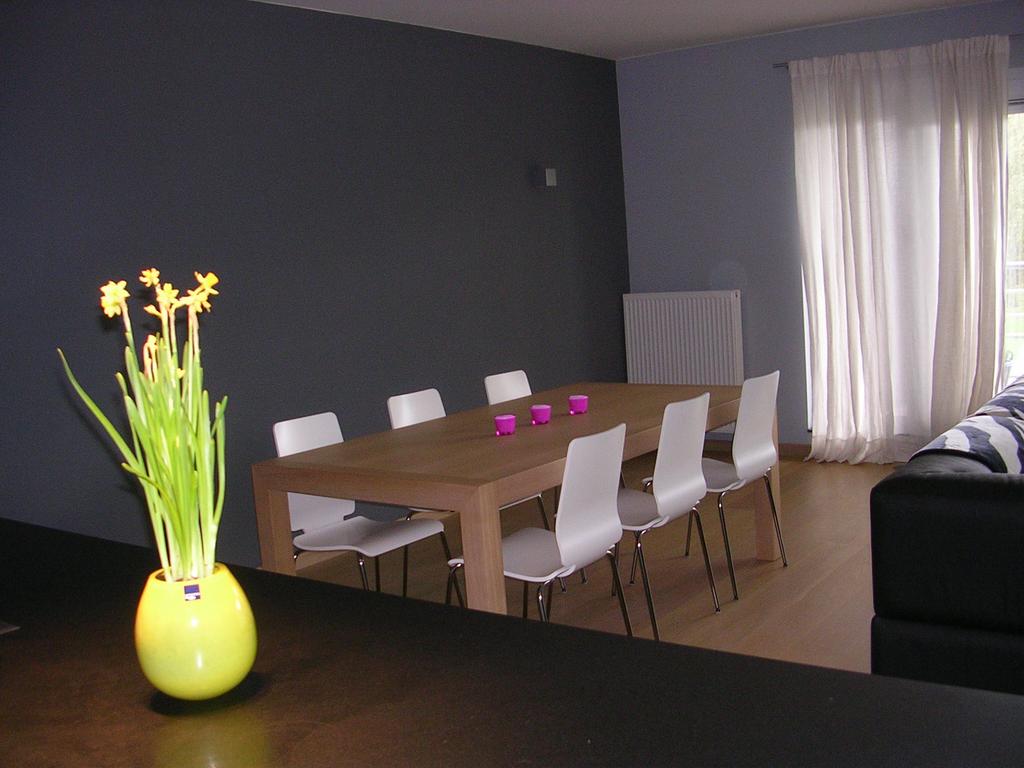 Eiken eettafel (custom made), Ophalen, Eikenhout, 50 tot 100 cm, Zo goed als nieuw