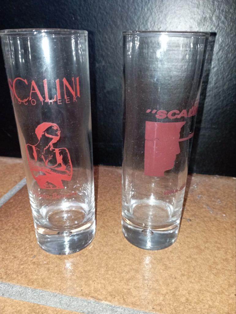 305) 2 glazen van iconische discotheek Scalini ( new beat ), Verzamelen, Ophalen of Verzenden, Zo goed als nieuw, Overige typen