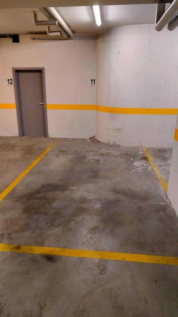 Place de parking proche de Dansaert, Immo, Garages & Places de parking