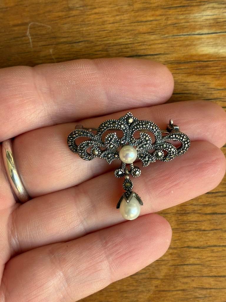 Vintage sterling zilveren broche met faux parels, Minder dan 4 cm, Ophalen of Verzenden, Zo goed als nieuw, Met parel