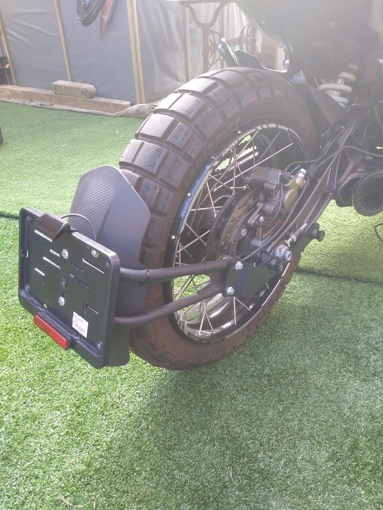 Achterwiel spatbord met nummerplaathouder., Motoren, Ophalen, Zo goed als nieuw