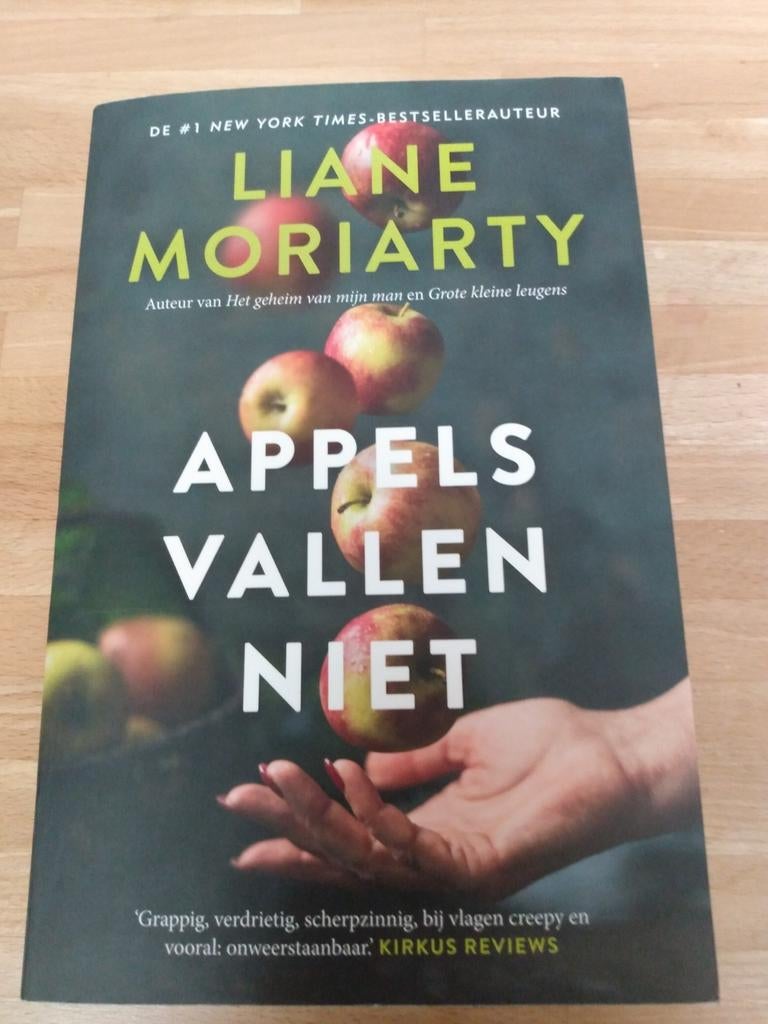 Liane Moriarty - Appels vallen niet, Boeken, Literatuur, Zo goed als nieuw, Ophalen of Verzenden