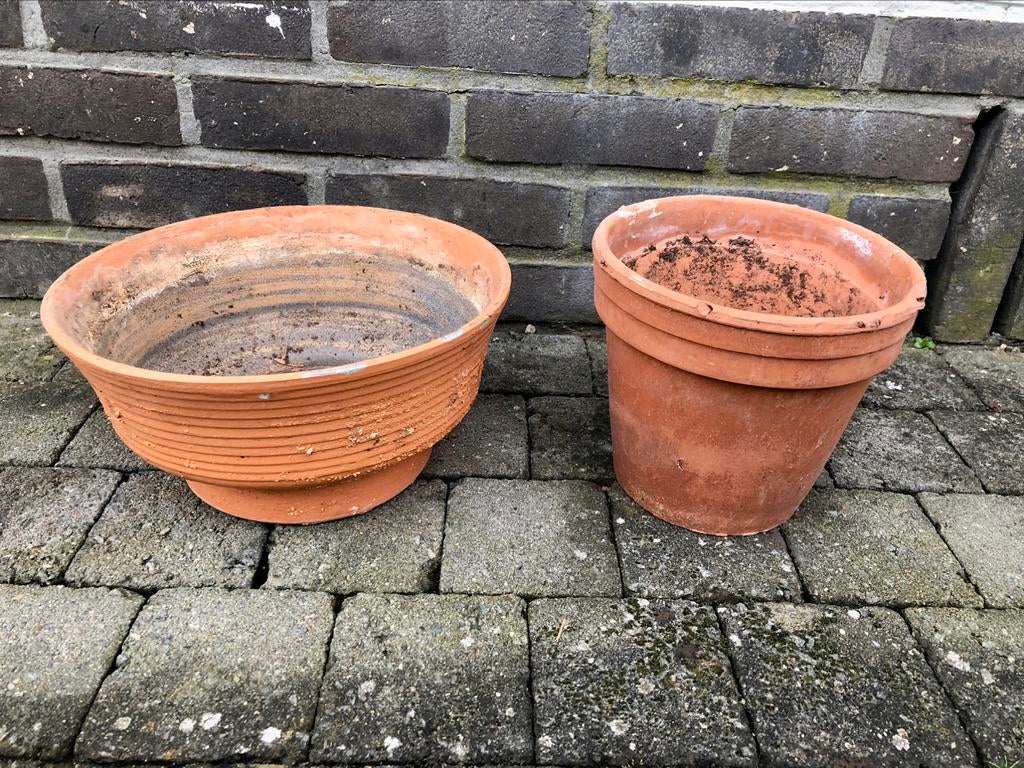 Twee stenen bloempotten, Enlèvement, Comme neuf, Moins de 60 cm, Moins de 30 cm