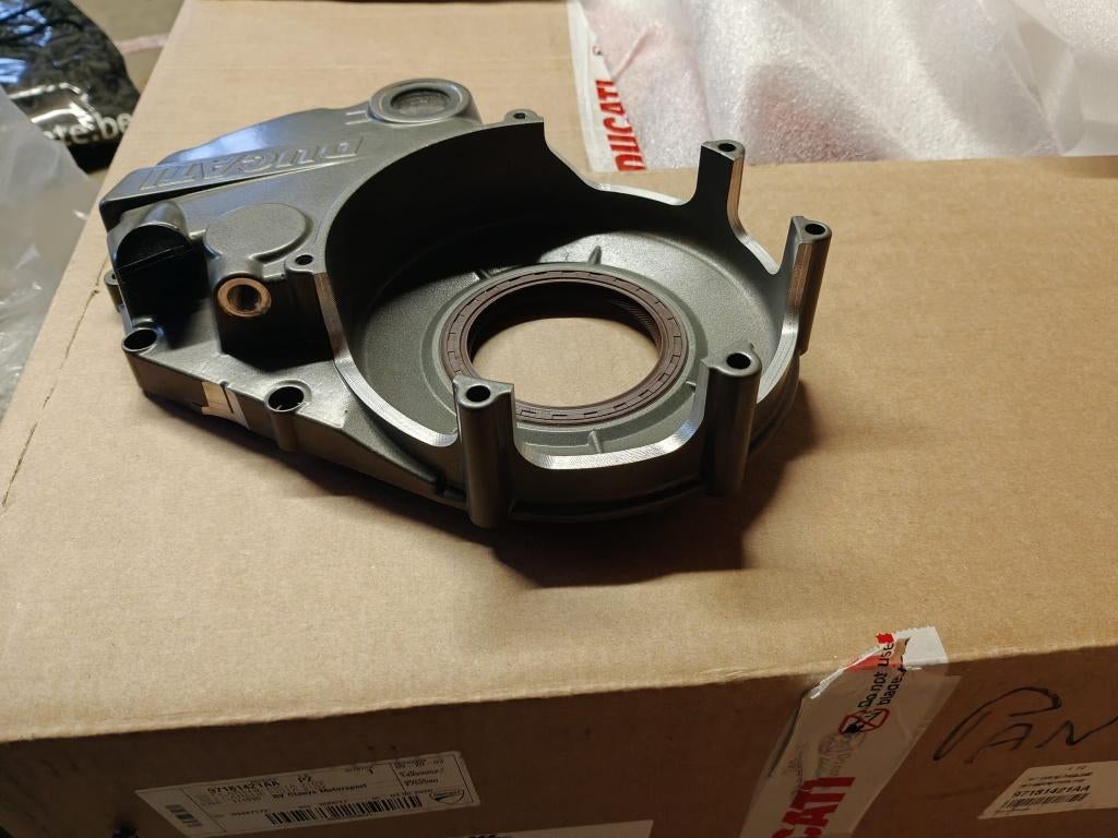 DUCATI 748-916 RS CARTERDEKSEL KOPPELING 24320291A, Motoren, Onderdelen | Ducati, DUCATI, Nieuw, Ophalen of Verzenden, Jackierogier@outlook.be