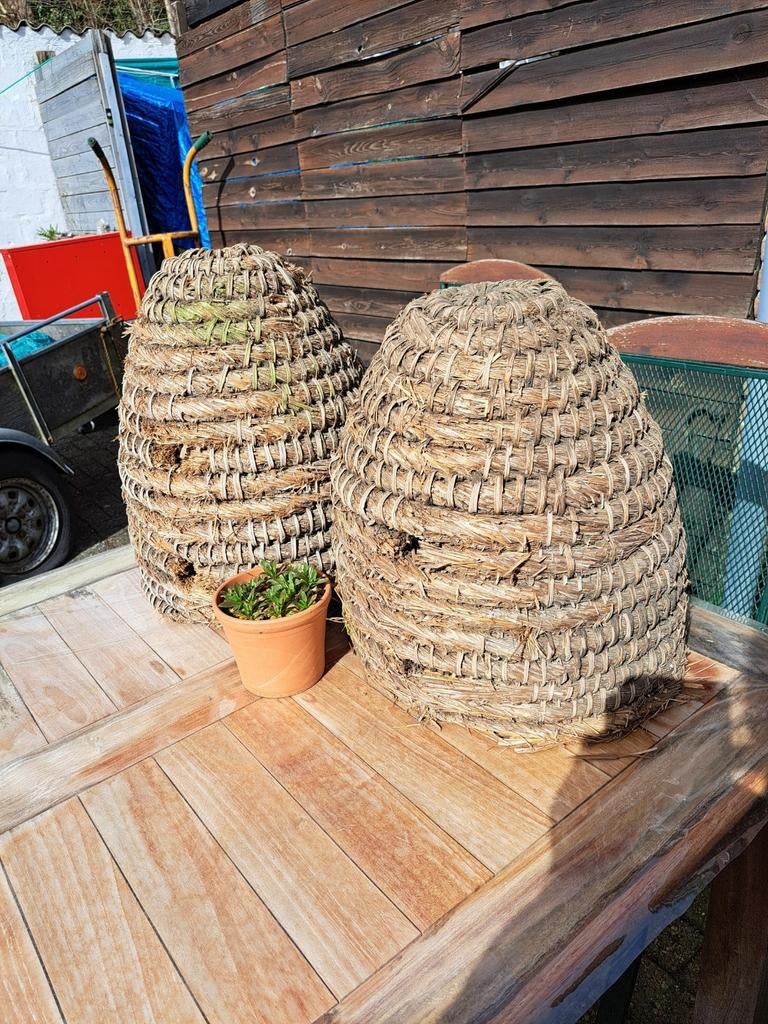 Bijekorf voor decoratie, Ophalen, Gebruikt