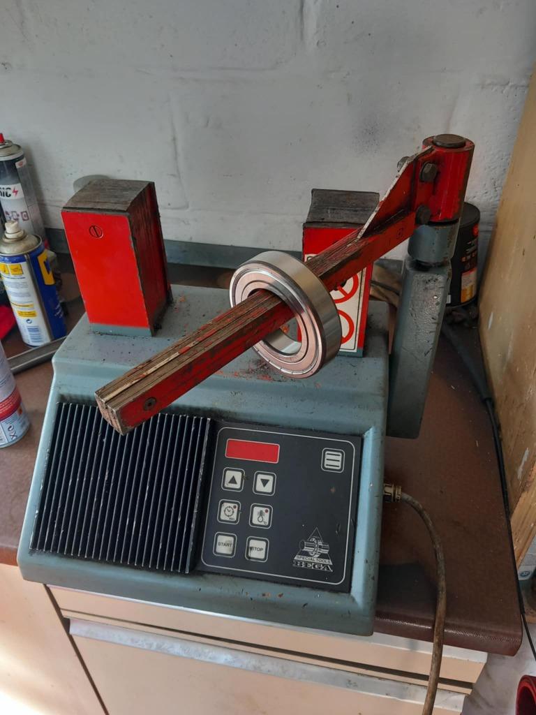 Chauffage  induction  roulement, Enlèvement, Comme neuf