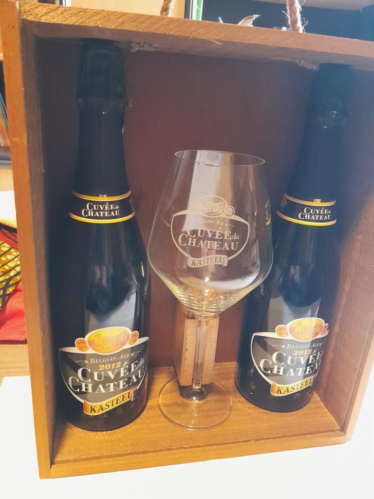 Kasteelbier met glas, Verzamelen, Biermerken, Ophalen, Zo goed als nieuw, Flesje(s), Overige merken