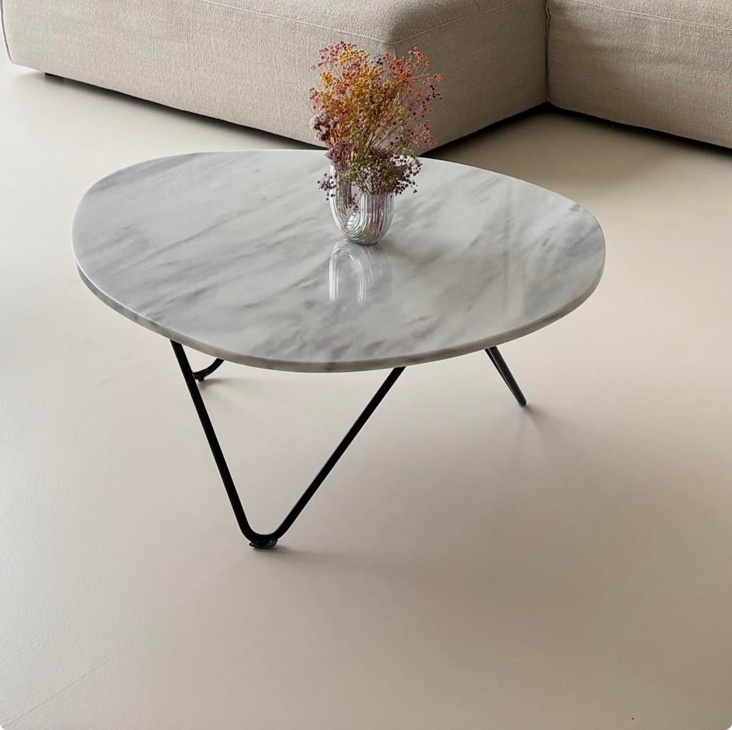 Furnified wit marmeren salontafel, Enlèvement