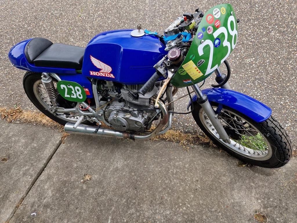 Honda cb250n racer, Motoren