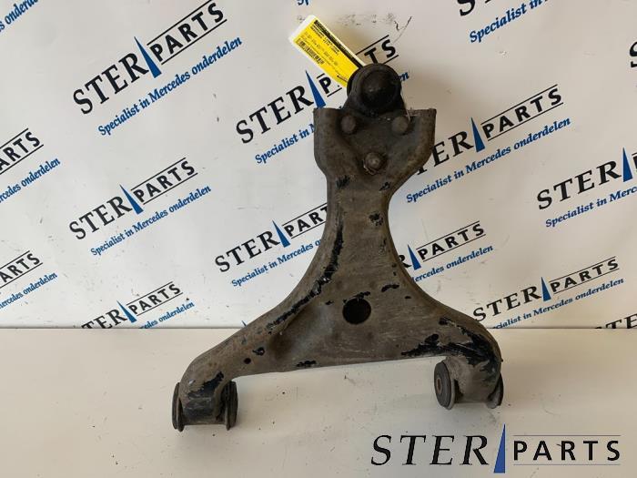 Bras de suspension avant gauche d'un Mercedes Vito, 3 mois de garantie, Utilisé, -, -