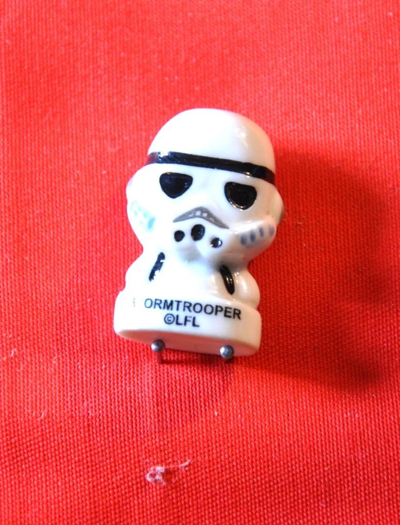feve en porcelaine star wars stormtrooper, Collections, Enlèvement ou Envoi, Comme neuf, Figurine