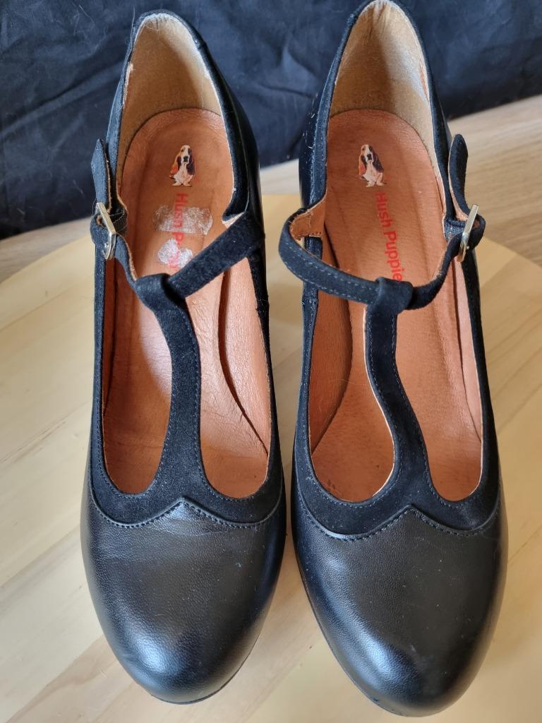 Twee paar schoenen van HUSH PUPPIES, maat 37, Pumps, Zwart, Ophalen of Verzenden, Zo goed als nieuw