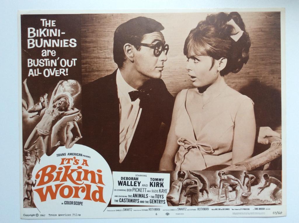 It's a bikini world - Original lobby card 1967, Enlèvement ou Envoi, Rectangulaire horizontal, A1 jusqu'à A3, Utilisé