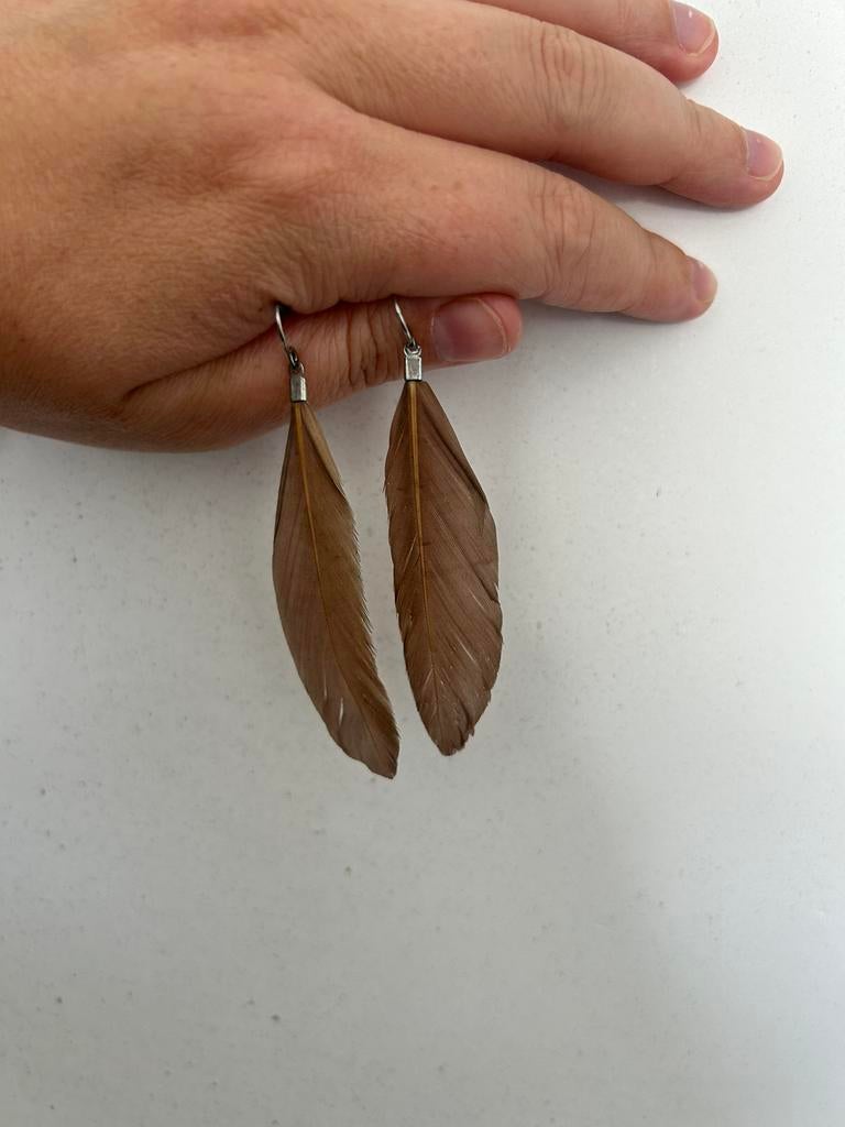 Oorbellen veertjes, Bijoux, Sacs & Beauté, Boucles d'oreilles, Enlèvement ou Envoi, Comme neuf, Brun, Autres matériaux