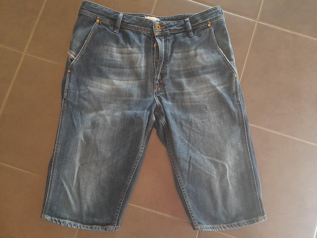 Jeans courts Diesel pour homme taille 33, Diesel, Enlèvement ou Envoi, Comme neuf, W33 - W34 (confection 48/50)
