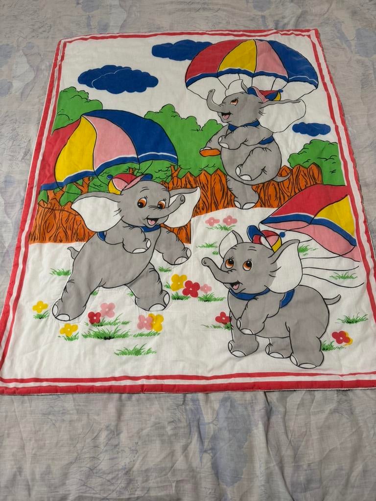 Couverture enfant BABAR 111 X 86 cm, Enfants & Bébés, Enlèvement, Utilisé, Garçon ou Fille, Couverture ou Couette
