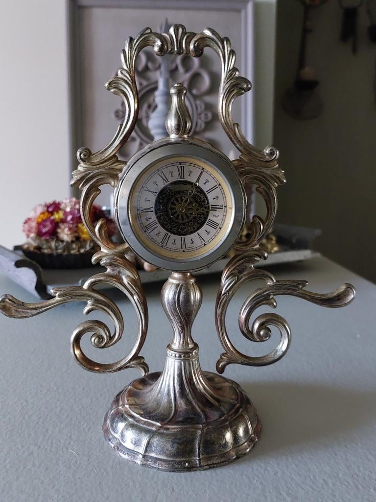 Vintage klokje, Ophalen