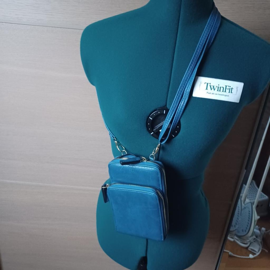 Handtassen, Ophalen