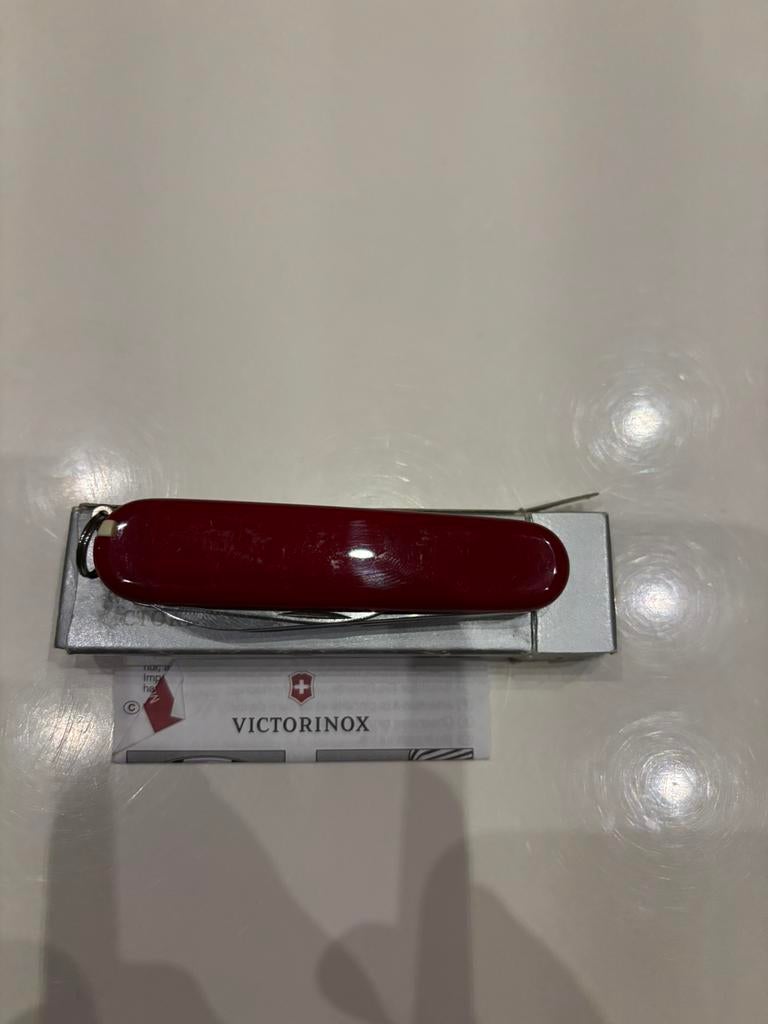 Couteau SUISSE de poche NEUF édition VICTORINOX, Enlèvement ou Envoi, Neuf