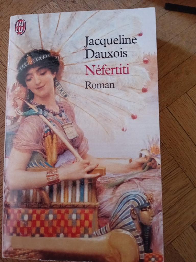 Livre néfertiti Jacqueline dauxois, Ophalen of Verzenden