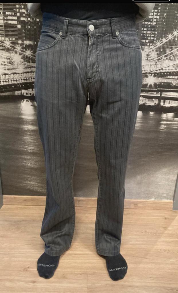 Zwarte gestreepte broek Zilton  (28-29/32), Kleding | Heren, Broeken en Pantalons, Maat 48/50 (M), Zwart, Ophalen of Verzenden