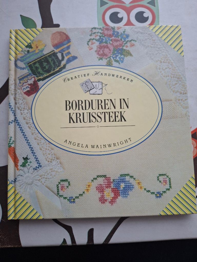 Borduren in Kruissteek  Angela Wainwright, Boeken, Angela Wainwright, Ophalen of Verzenden, Zo goed als nieuw, Borduren en Naaien