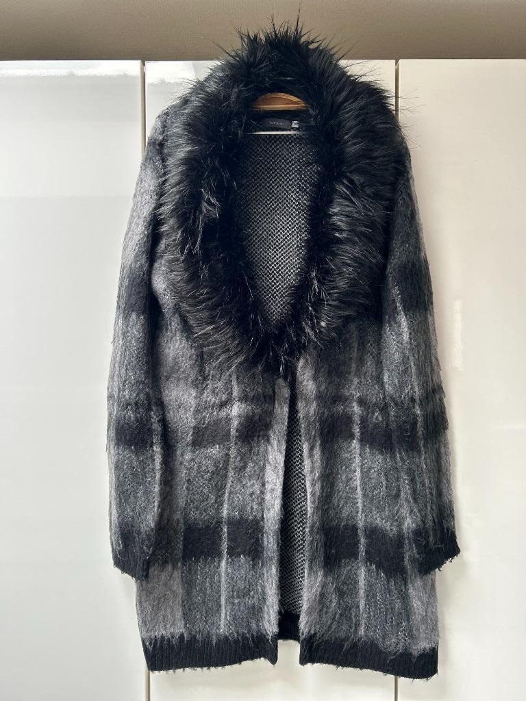 Gilet gris Yessica - Taille S ----, Vêtements | Femmes, Pulls & Gilets, Gris, Enlèvement ou Envoi, Comme neuf, Yessica