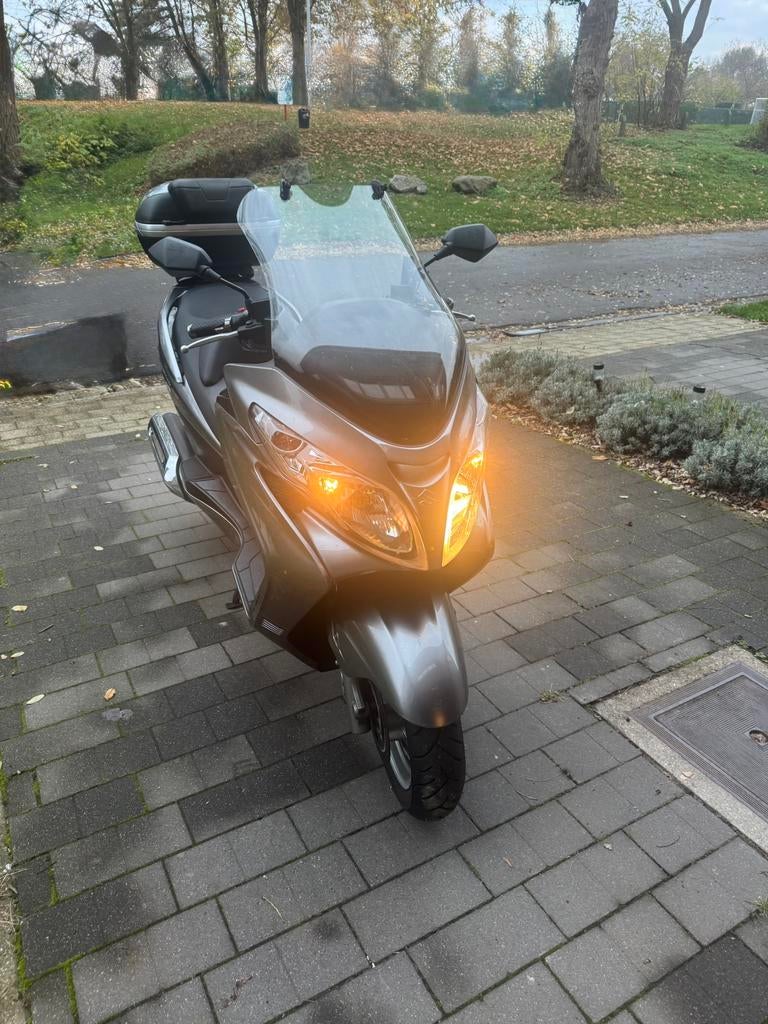 Suzuki burgman 400cc top staat, Fietsen en Brommers, Scooters | Yamaha, Ophalen, Overige modellen, Benzine, 400 cc