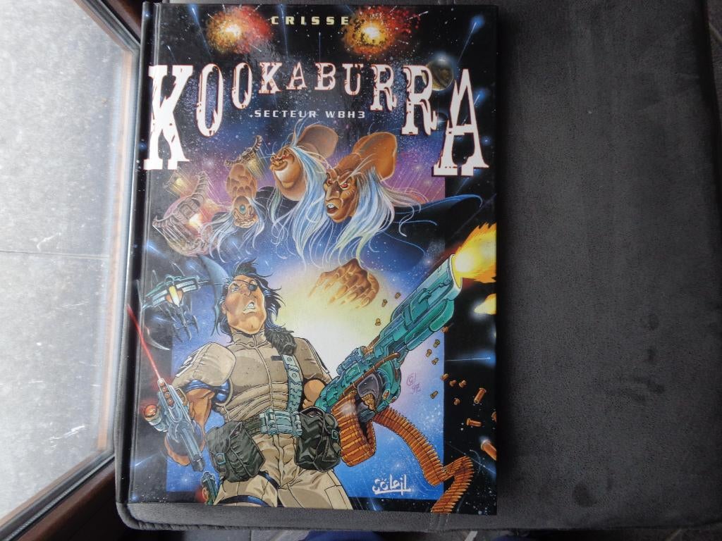 3 bd Kookaburra, Livres, Enlèvement