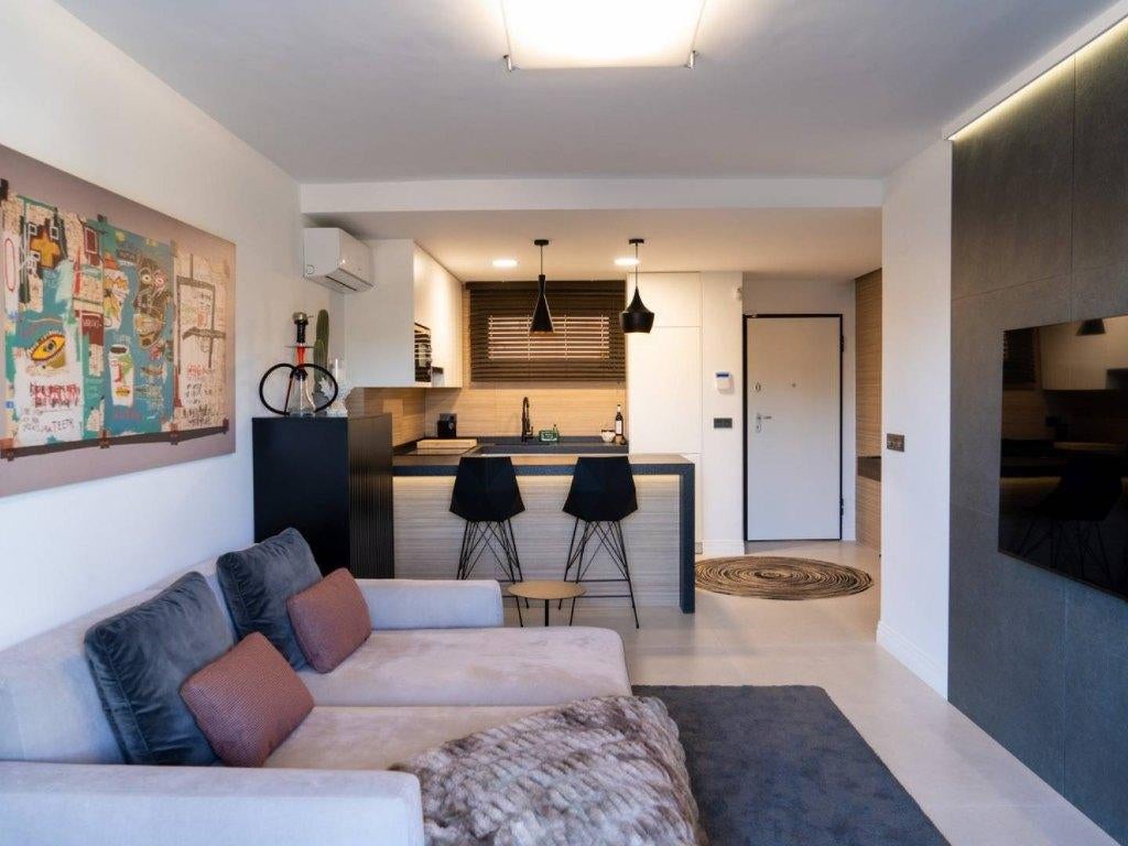 Gerenoveerd appartement 93m2 /Torrevieja, Torrevieja, Spanje, 93 m², 2 kamers