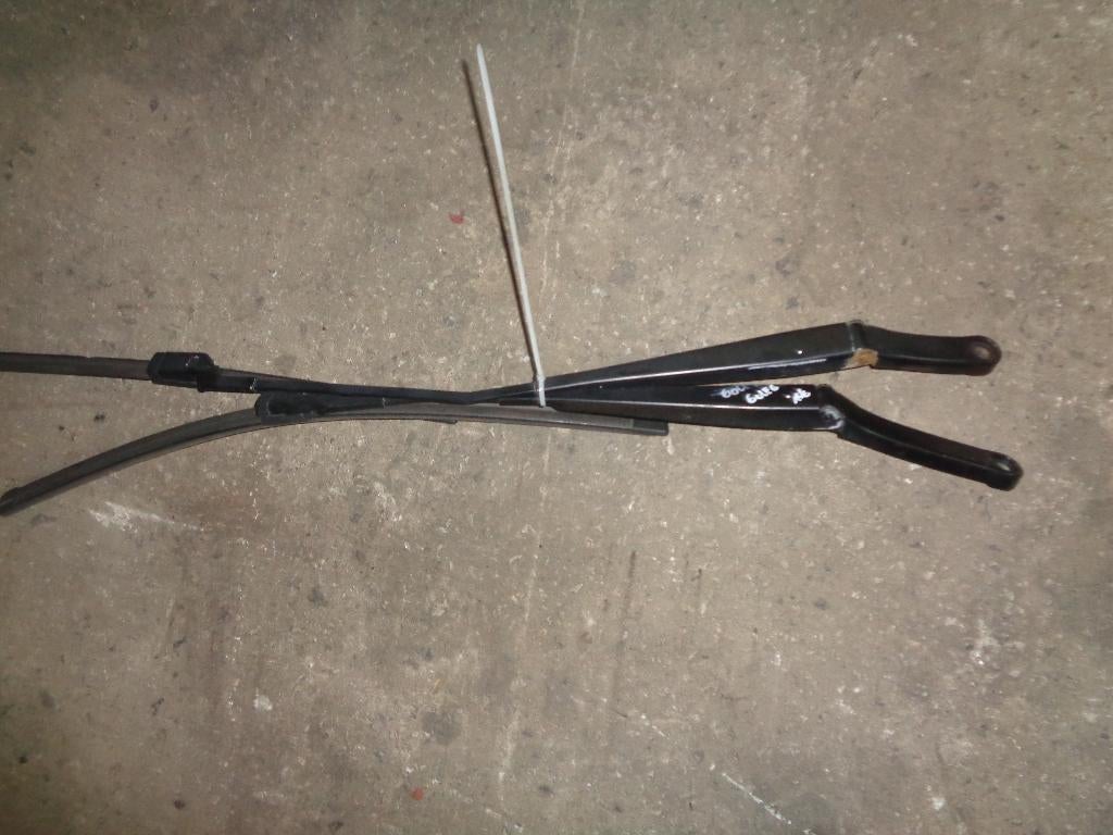 A vendre balai d'essuis-glace VW Golf 6, Ophalen, Gebruikt, Volkswagen