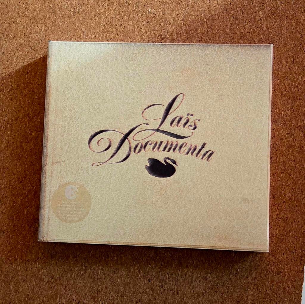 CD Laïs - Documenta, Ophalen