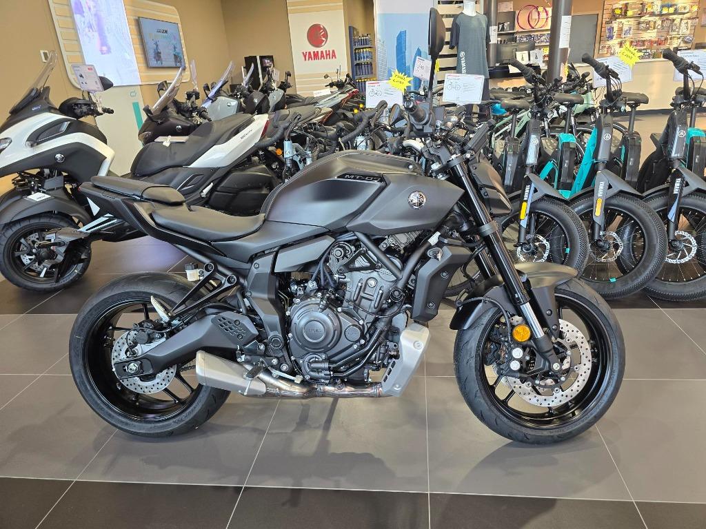 Yamaha MT07 35kw/54kw(NIEUW), Motoren, 2 cilinders, Motorrijbewijs A, Bedrijf, Meer dan 35 kW