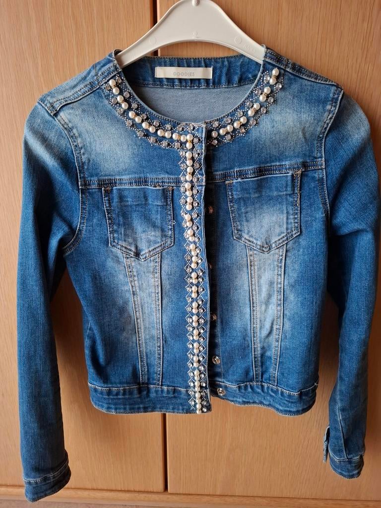 Jeans jasje., Enlèvement