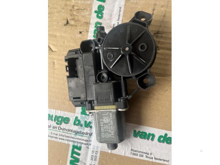 Moteur de vitre portière d'un Volkswagen Polo, Enlèvement ou Envoi, 3 mois de garantie, Utilisé, Volkswagen