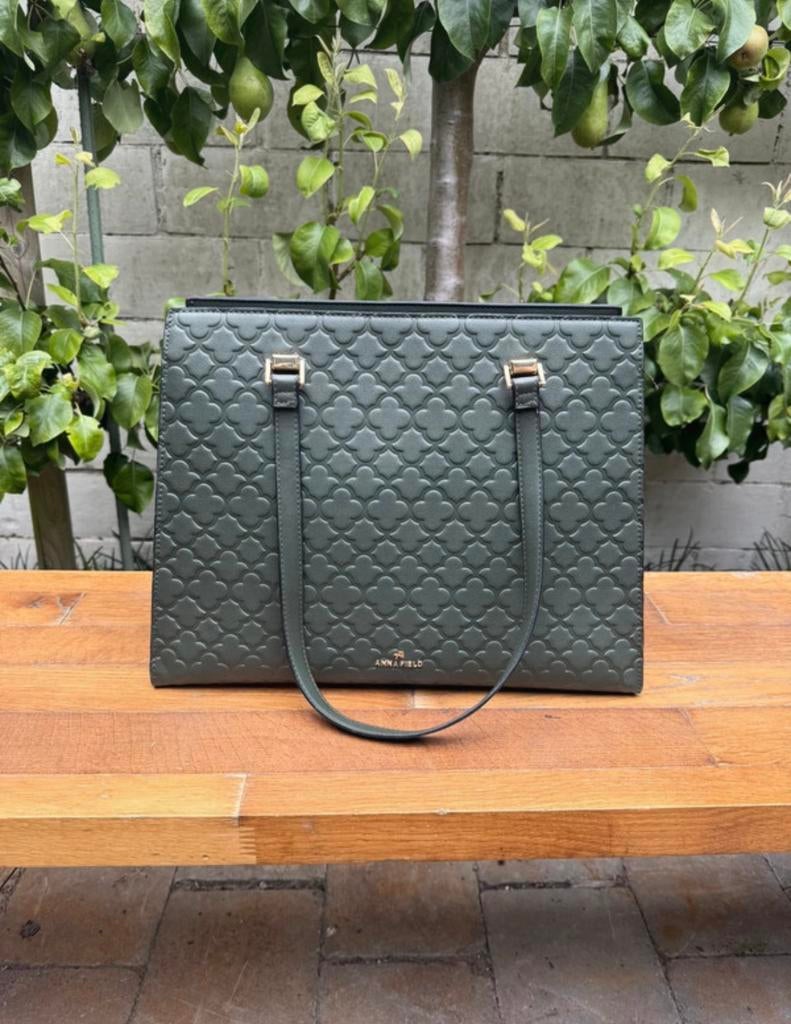 Schoudertas, Handtassen en Accessoires, Tassen | Damestassen, Ophalen, Zo goed als nieuw, Handtas