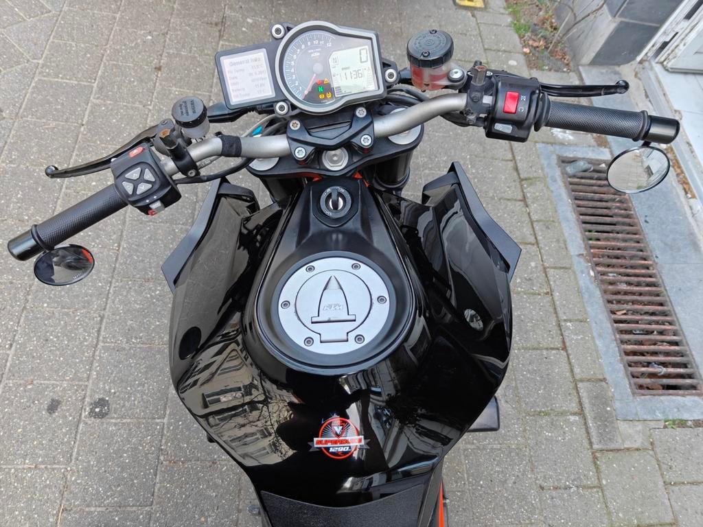 KTM Superduke 1290, Permis Moto A, Plus de 35 kW, 2 cylindres, Particulier