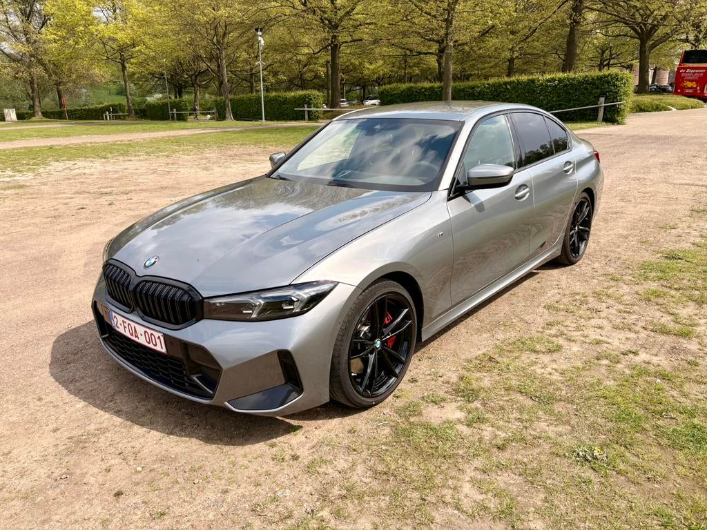 BMW 318i M-Sport, Argent ou Gris, Achat, Euro 6, Noir