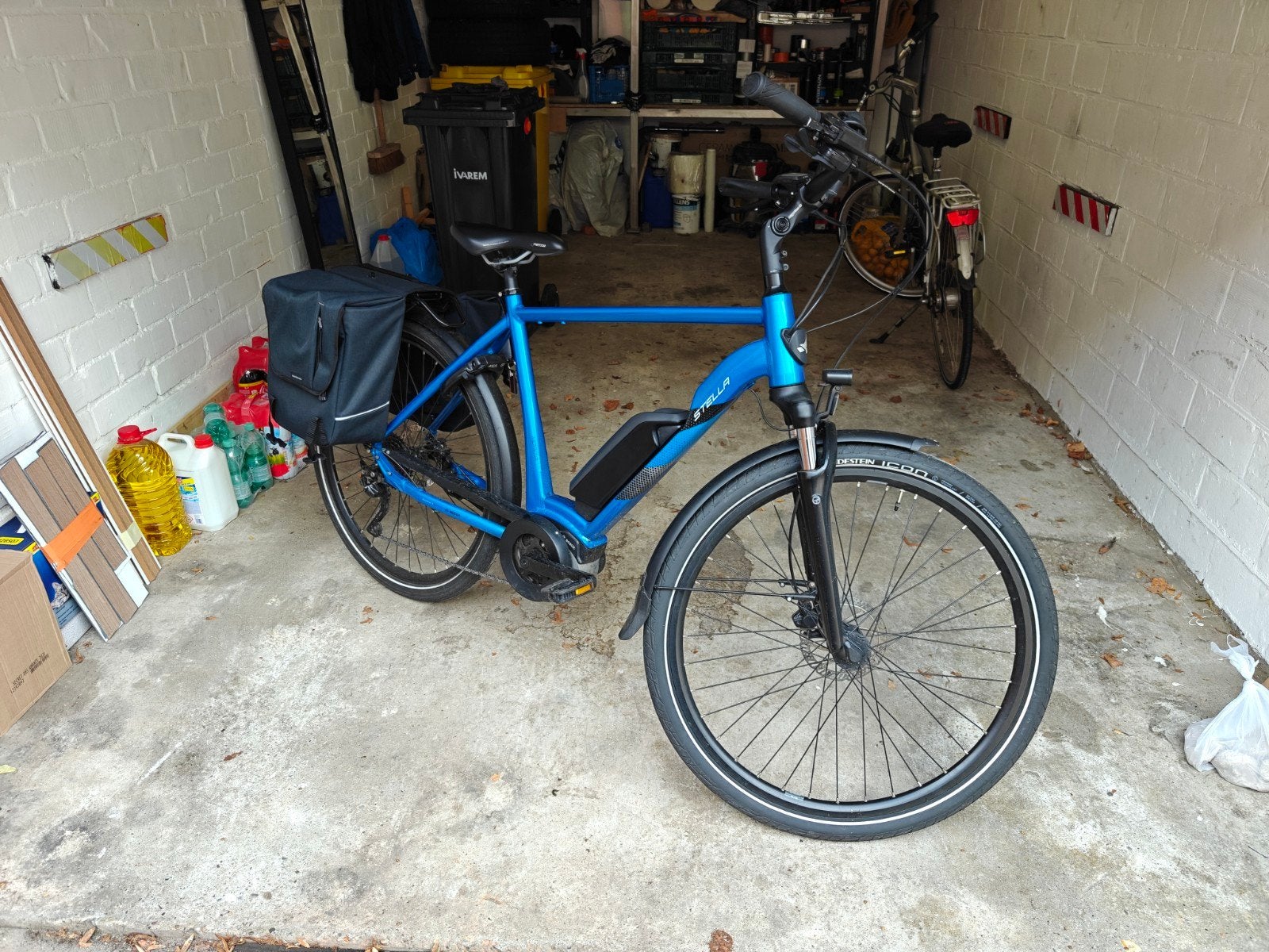 Elektrishe fiest midden motor Bosch model Stella Morena Top, Zo goed als nieuw, 50 km per accu of meer, 55 tot 59 cm, Ophalen