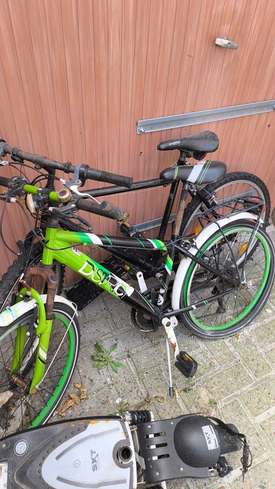 2 Fietsen – Voor Onderdelen / Slechte Staat, Enlèvement