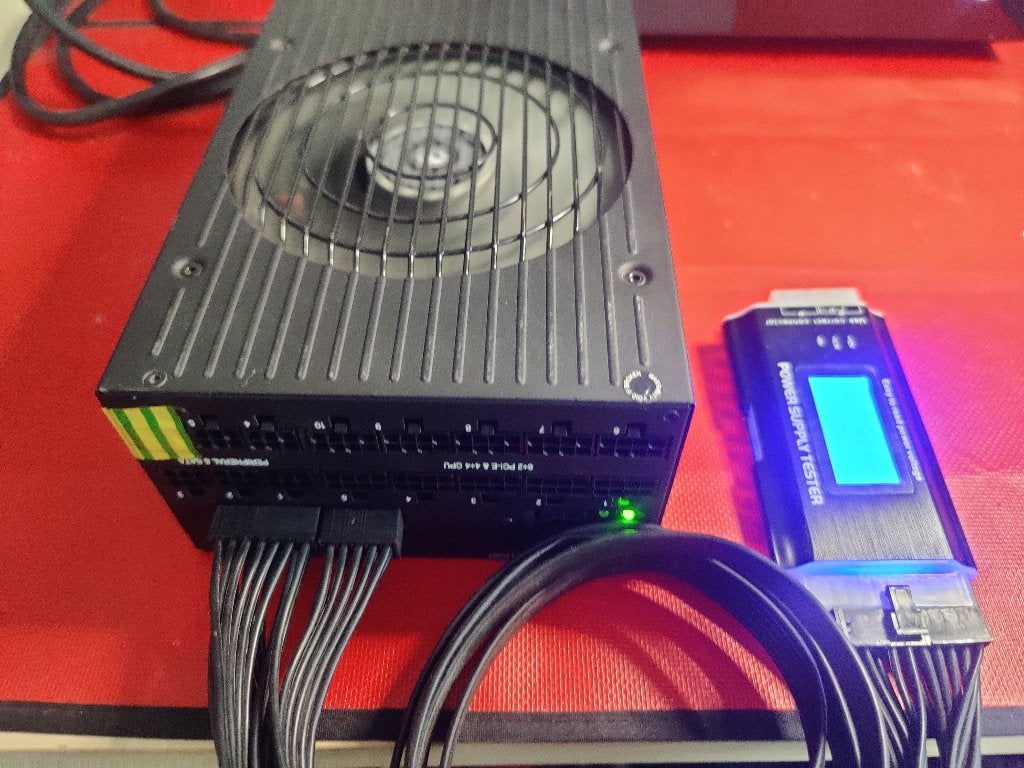 Corsair AX1500i 1500W Titanium + cables - 1 port défectueux, Informatique & Logiciels, Alimentations internes, Enlèvement, Utilisé