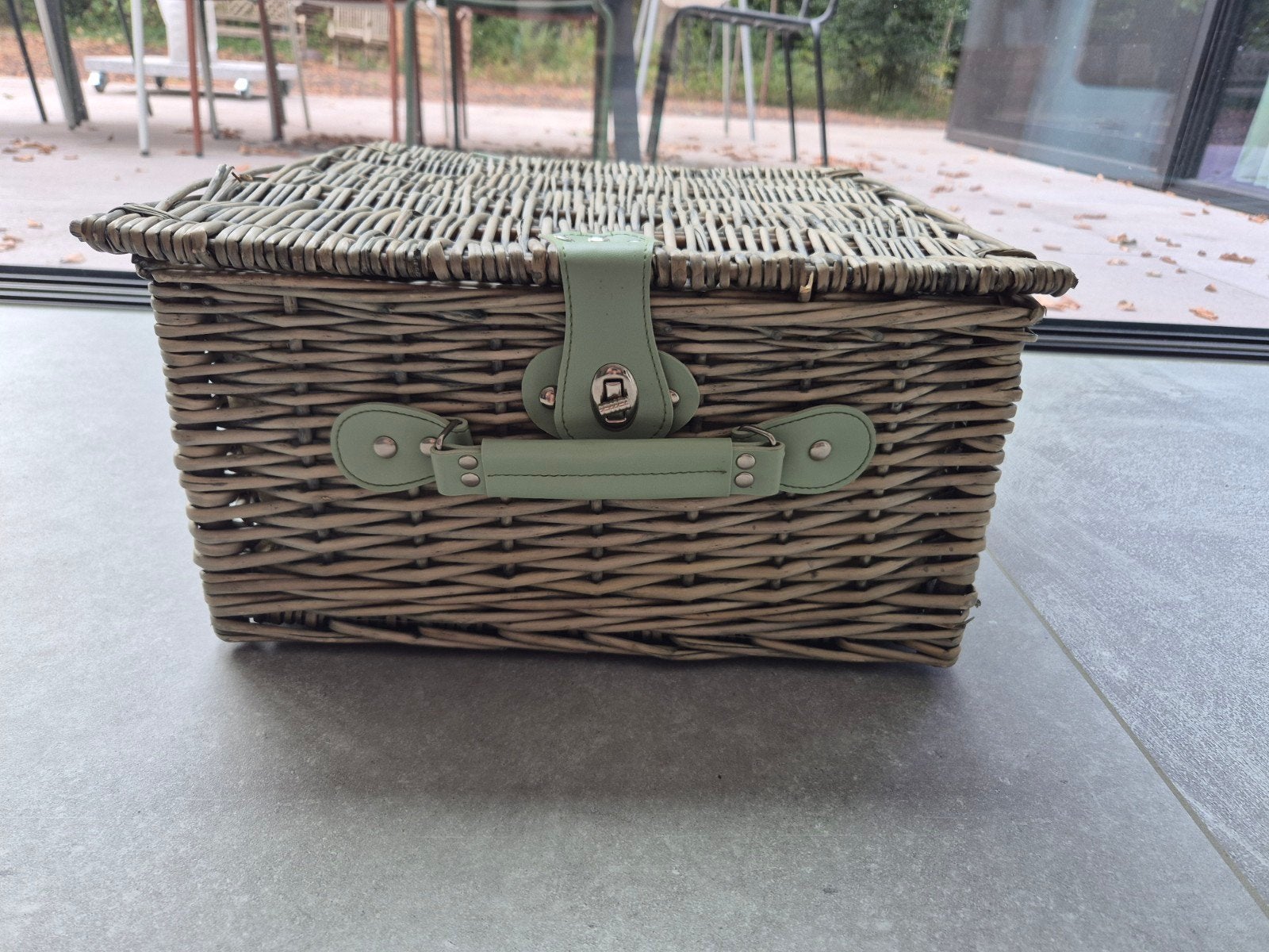 Rieten picknickmand, Ophalen, Nieuw