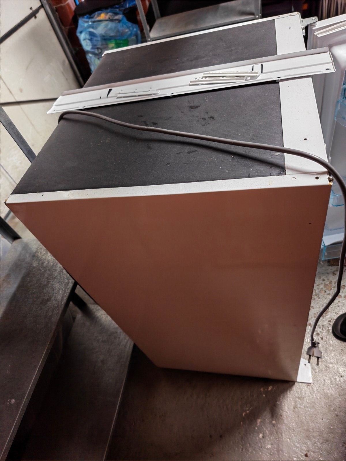 Witte inbouw koelkast zonder vriesvak (onderbouw) – Netjes e, 85 tot 120 cm, 100 tot 150 liter, Ophalen of Verzenden, 45 tot 60 cm