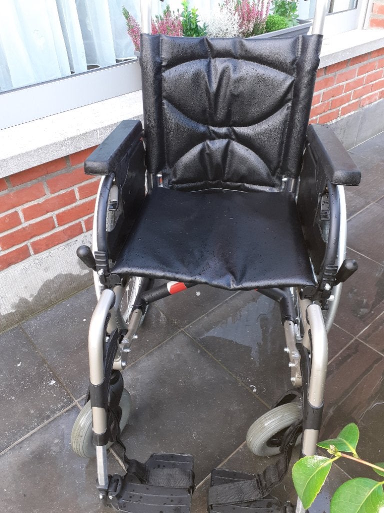 Fauteuil roulant Vermeiren V300, Enlèvement, Pliant, Comme neuf