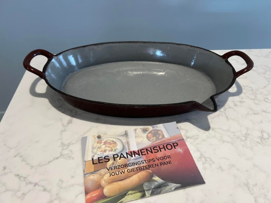 Gietijzeren ovenschaal met tuit, merkloos, 34 cm, Gebruikt, Gietijzer, Overige typen, Ophalen of Verzenden
