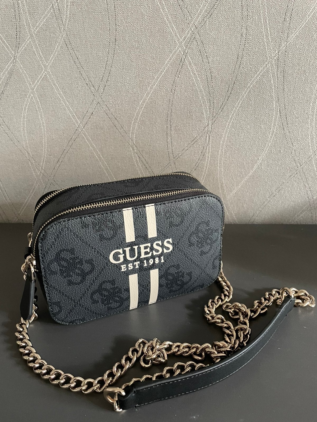Schoudertas Guess, Ophalen, Zo goed als nieuw