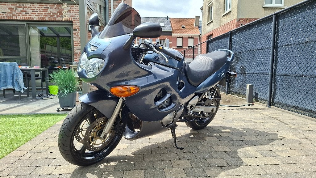 SUZUKI GSX 750F BWJ 2001 36700 KM UITSTEKENDE STAAT!!!, Motoren, Motoren | Suzuki, 750 cc, Occasion, 4 cilinders, Meer dan 35 kW