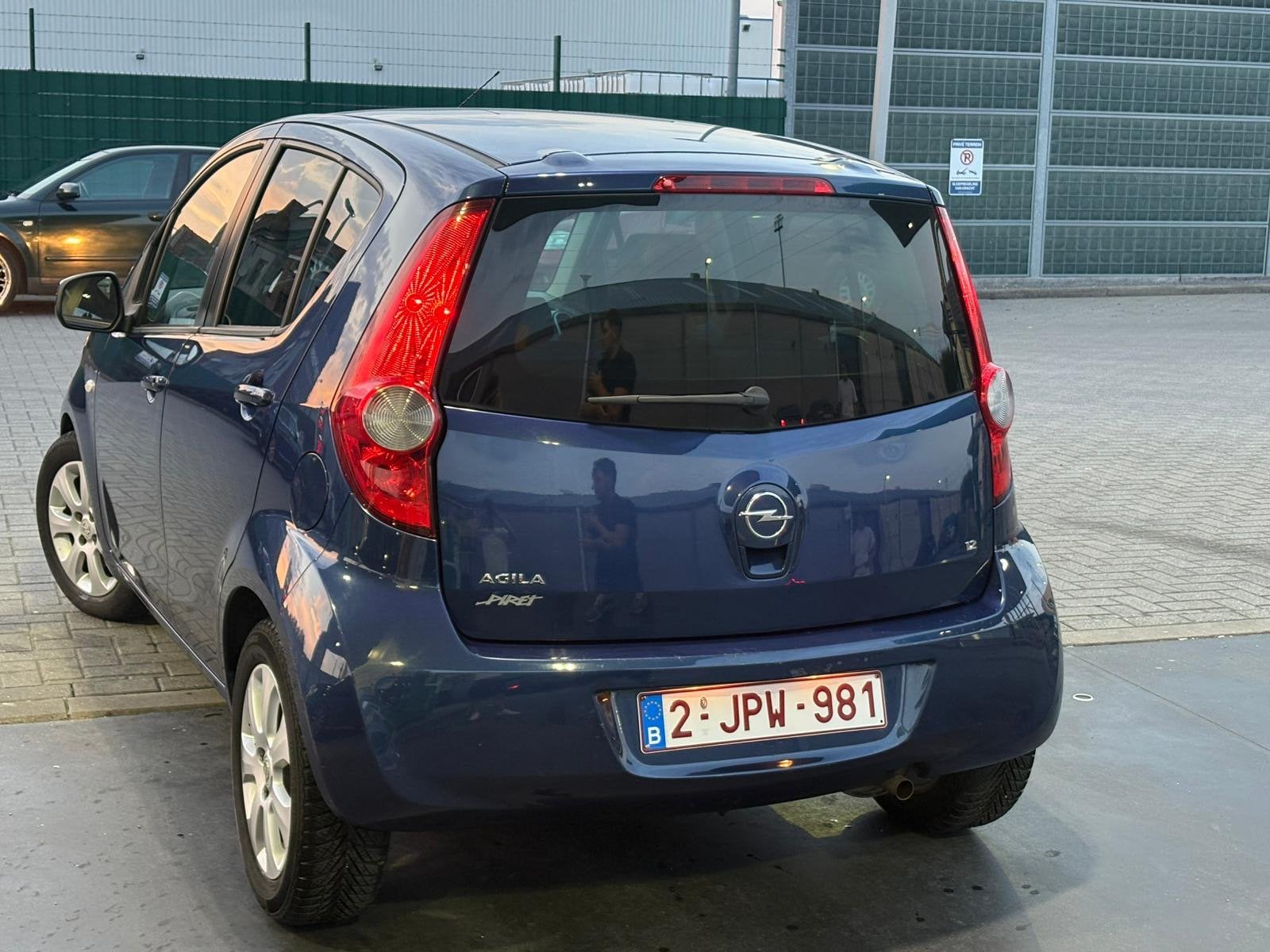 Opel Agila 2008 à vendre en parfait état !, Achat, 4 portes, Entreprise, Boîte manuelle