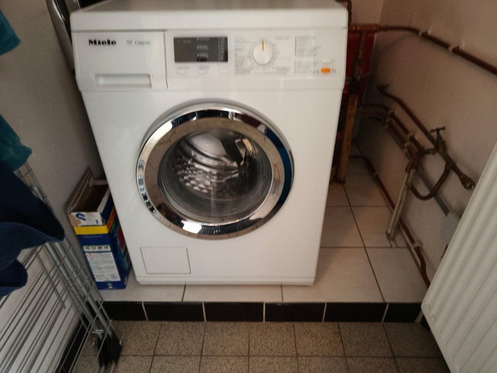 Miele, 6 à 8 kg, 85 à 90 cm, Chargeur frontal, Enlèvement